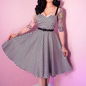 Vixen by Micheline Pitt 4x Black and white dress